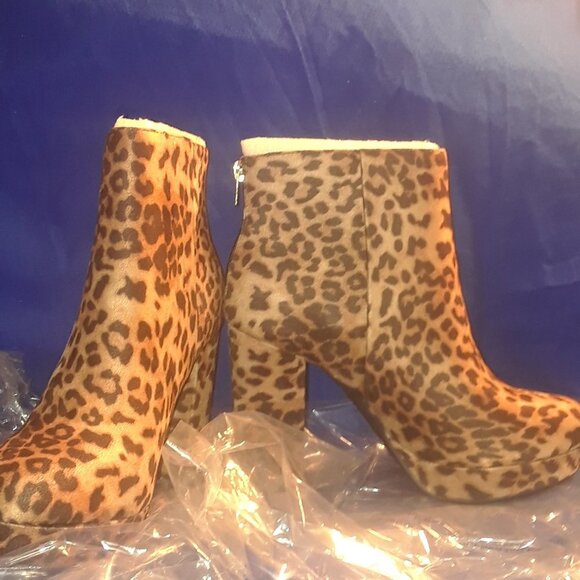 Meeting-S Ankle Booties - Picture 5 of 6